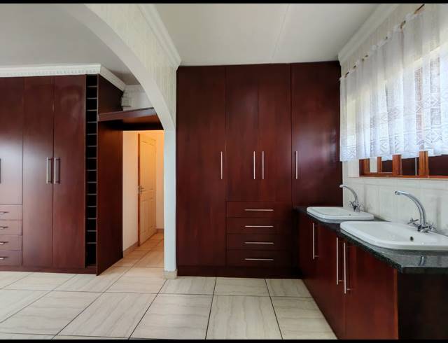 1.30HA FARM FOR SALE IN UNITAS PARK